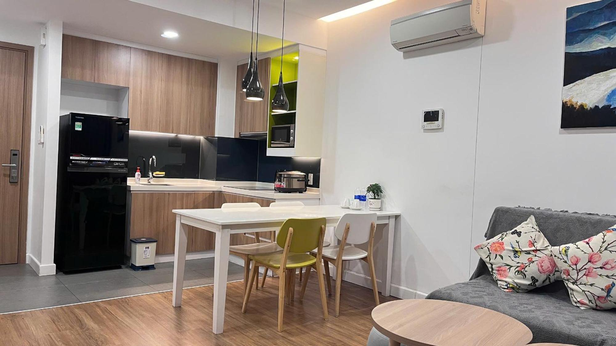 Republic Nearby Airport Free Pool Gym * Хошимин